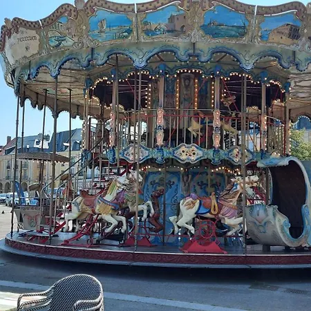 Idealement Situe, Vue Et Port, Proche Centre *