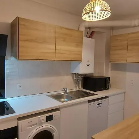 Idealement Situe, Vue Et Port, Proche Centre