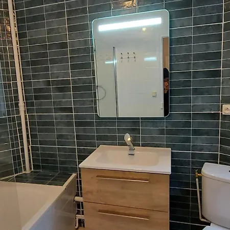 Idealement Situe, Vue Et Port, Proche Centre